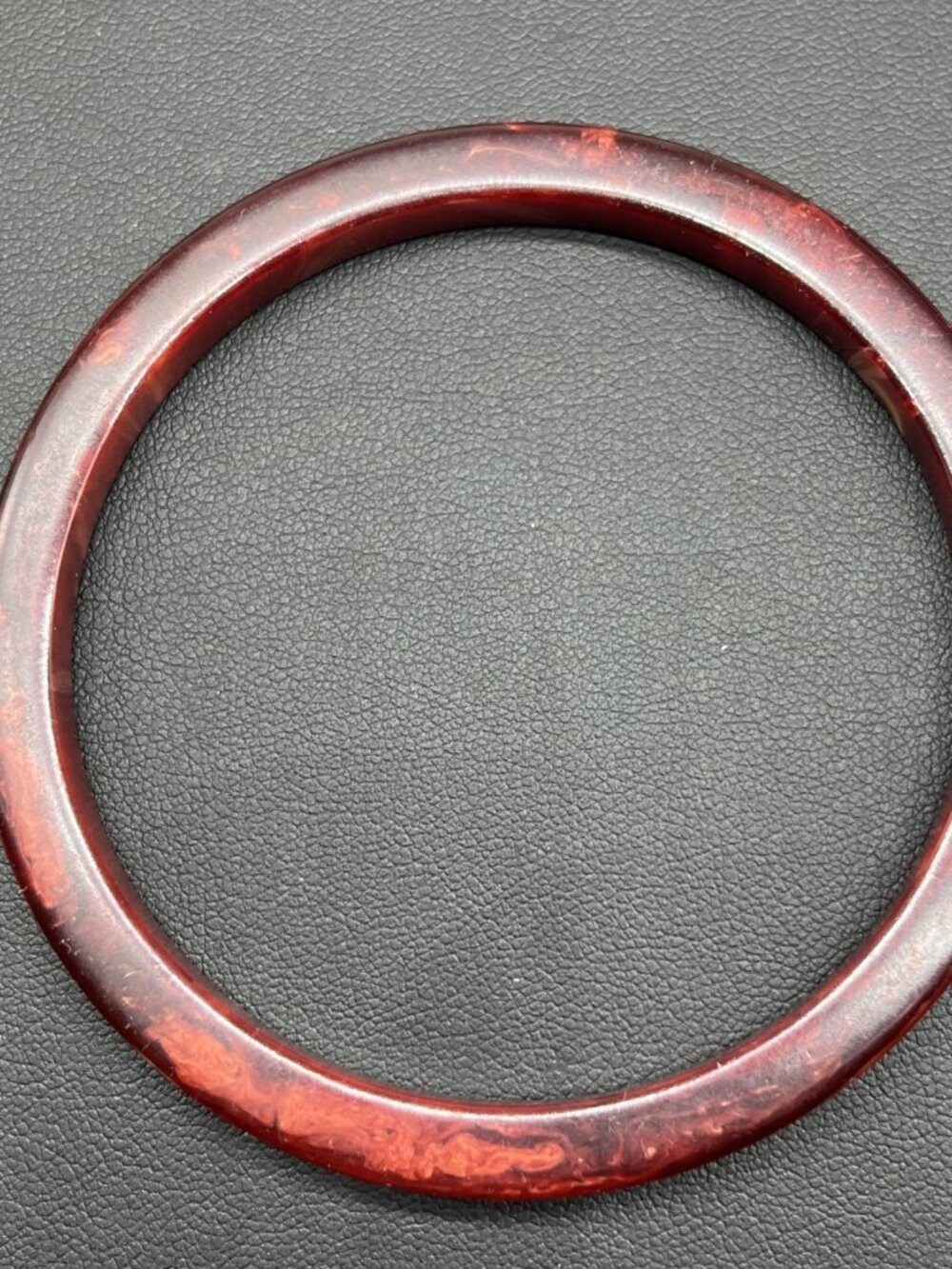 Maroon Marbled Bakelite Bangle Bracelet Spacer Size 7 3/4 - Picture 5 of 11